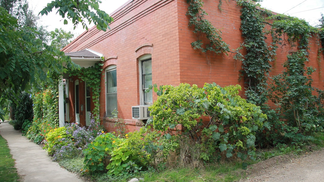 Photo of Buildings in Central Boulder