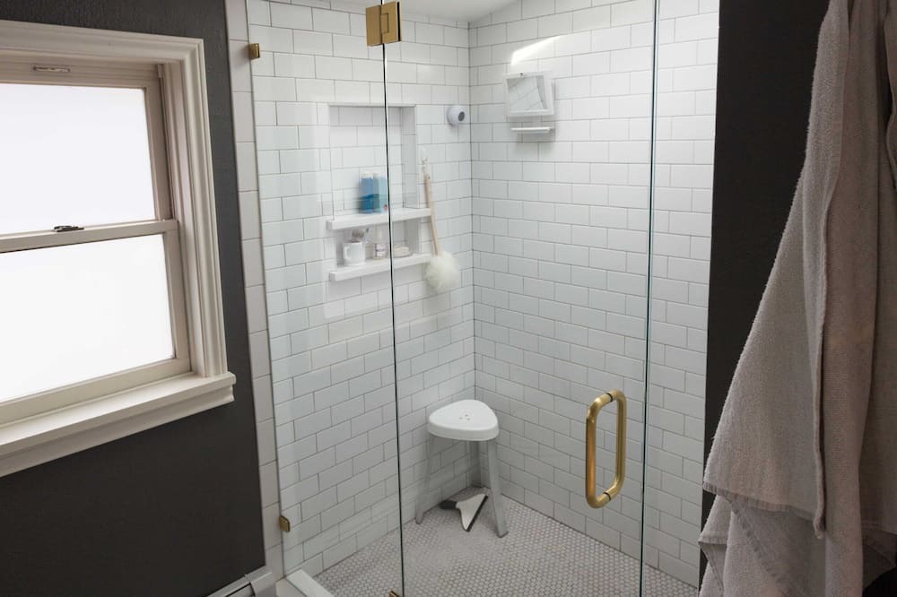 Photo of Bathroom in Newlands
