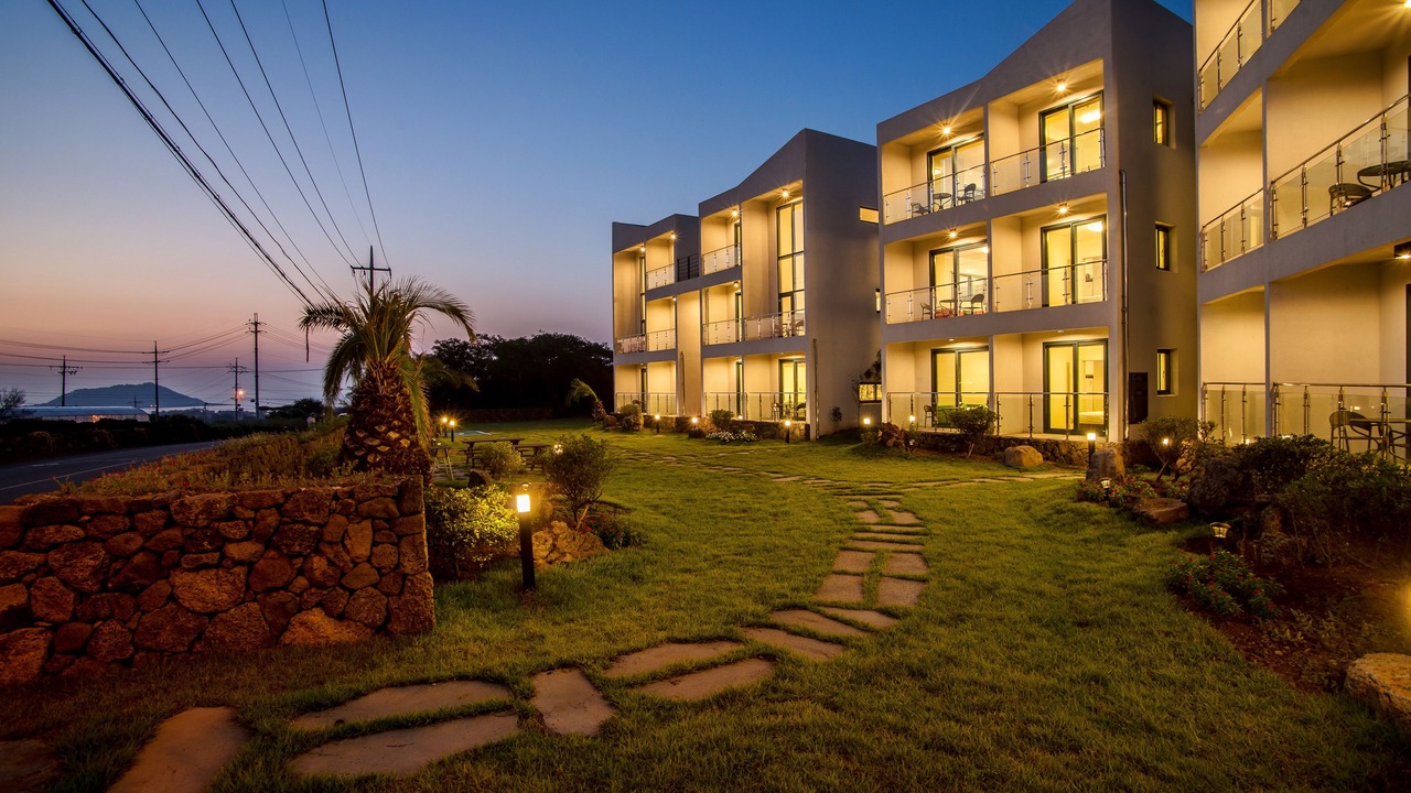Photo of Outdoor in Hallim