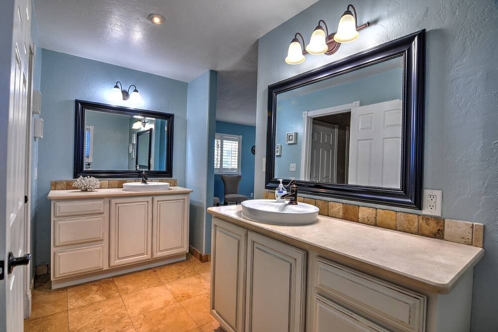 Photo of Bathroom in Grand Junction