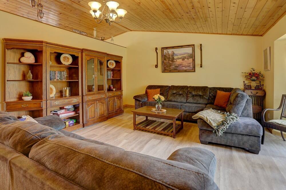 Photo of Bedroom in Spring Valley
