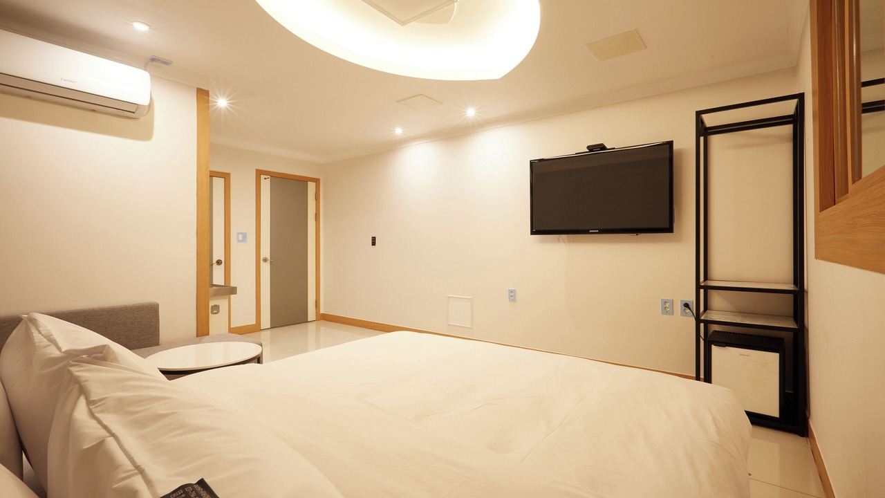Photo of Bedroom in Ingye-dong