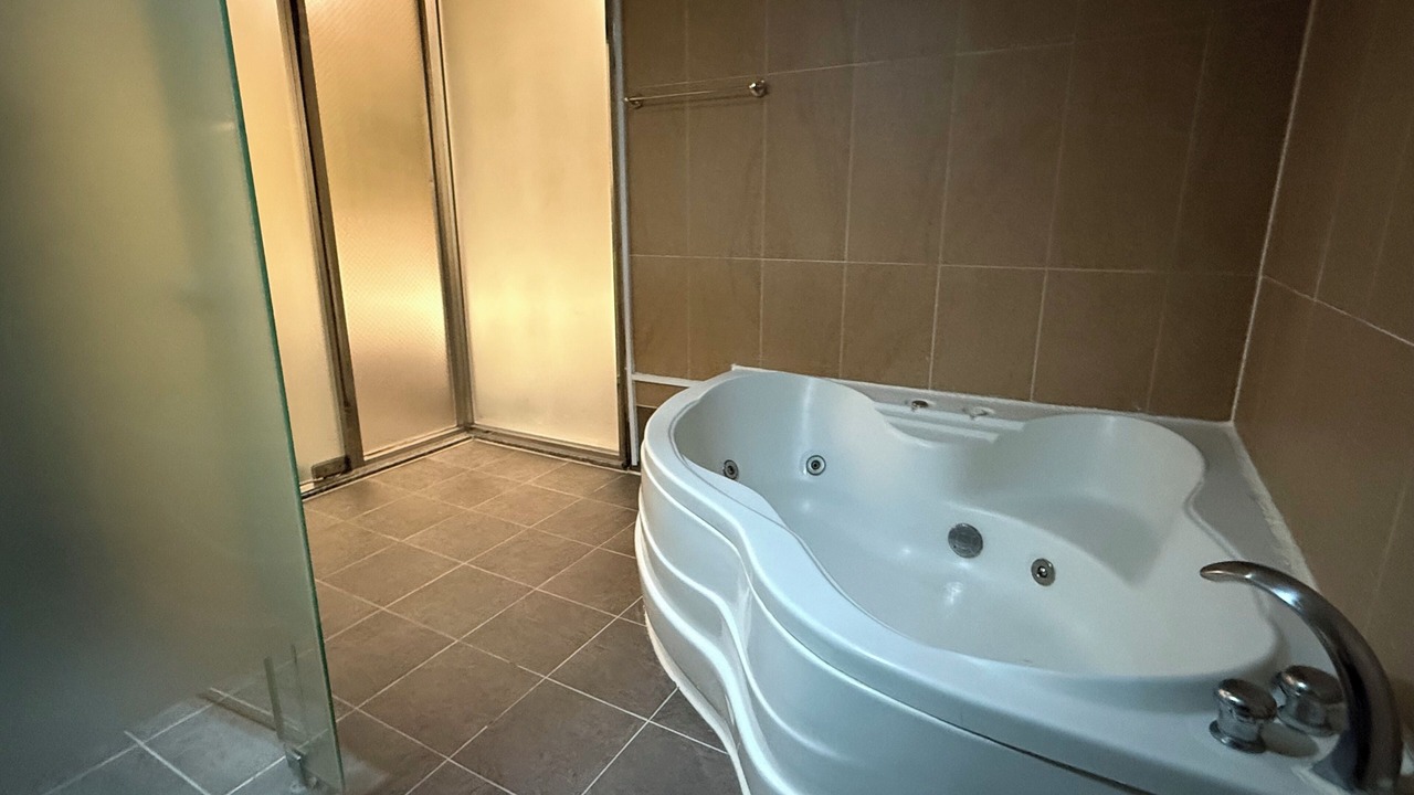 Photo of Bathroom in Hollim