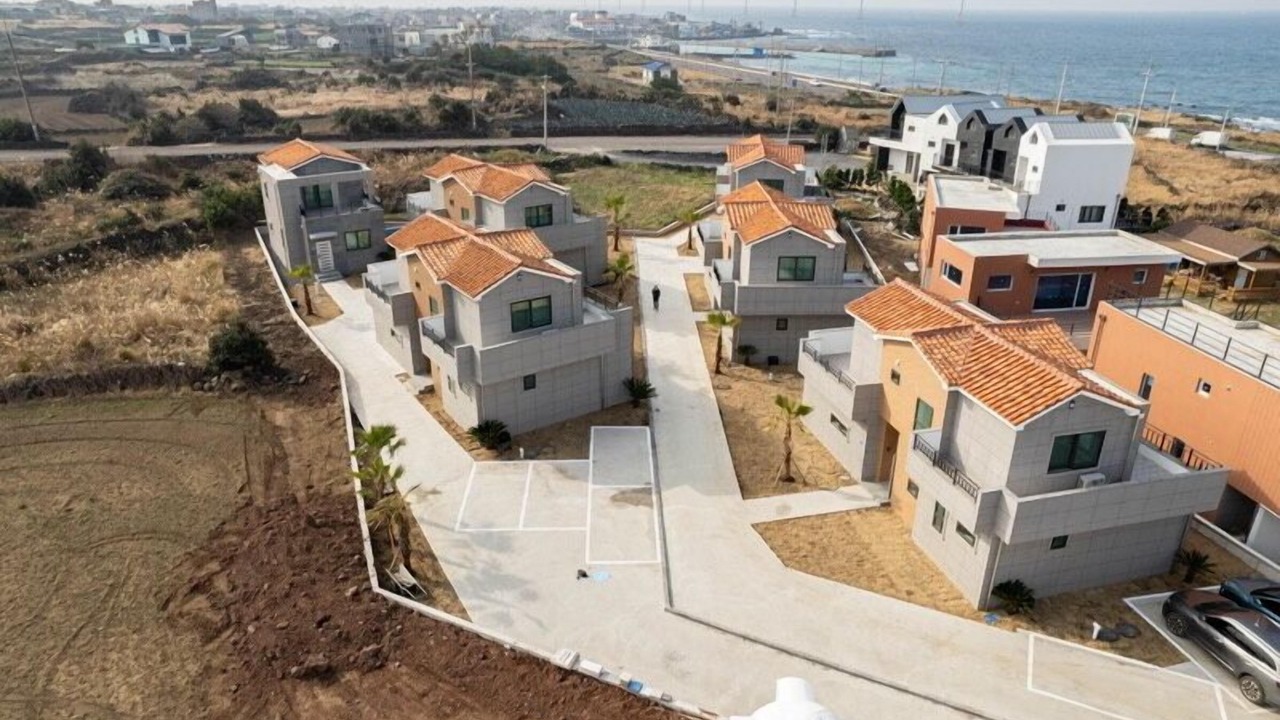 Photo of Outdoor in Hallim