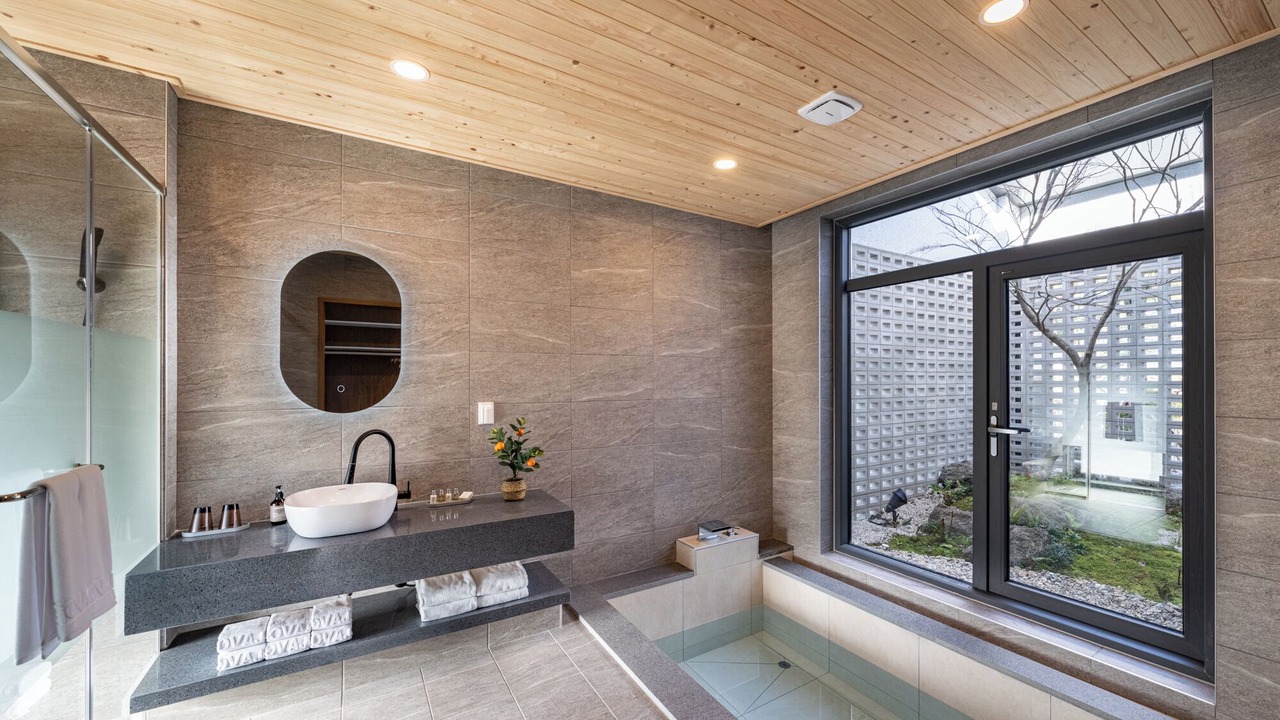 Photo of Bathroom in Aewol