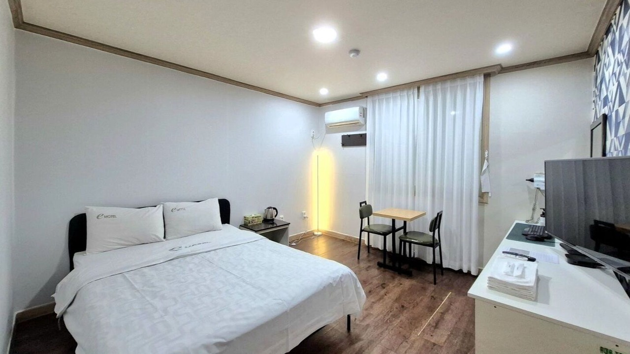 Photo of Bedroom in Saengmok