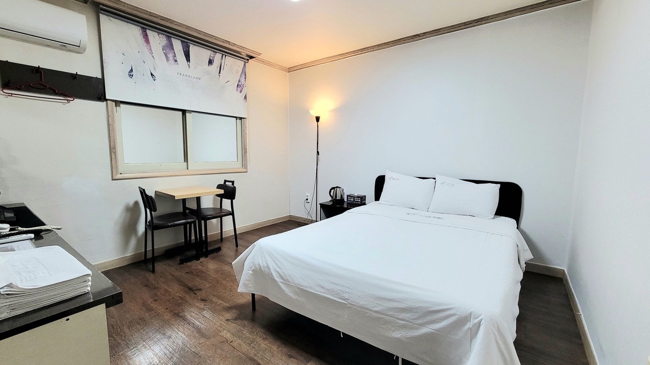 Photo of Bedroom in Saengmok