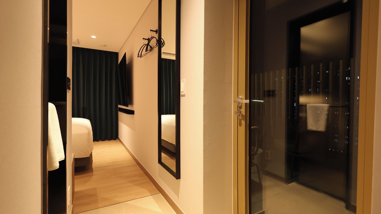 Photo of Bedroom in Gwanghui-dong