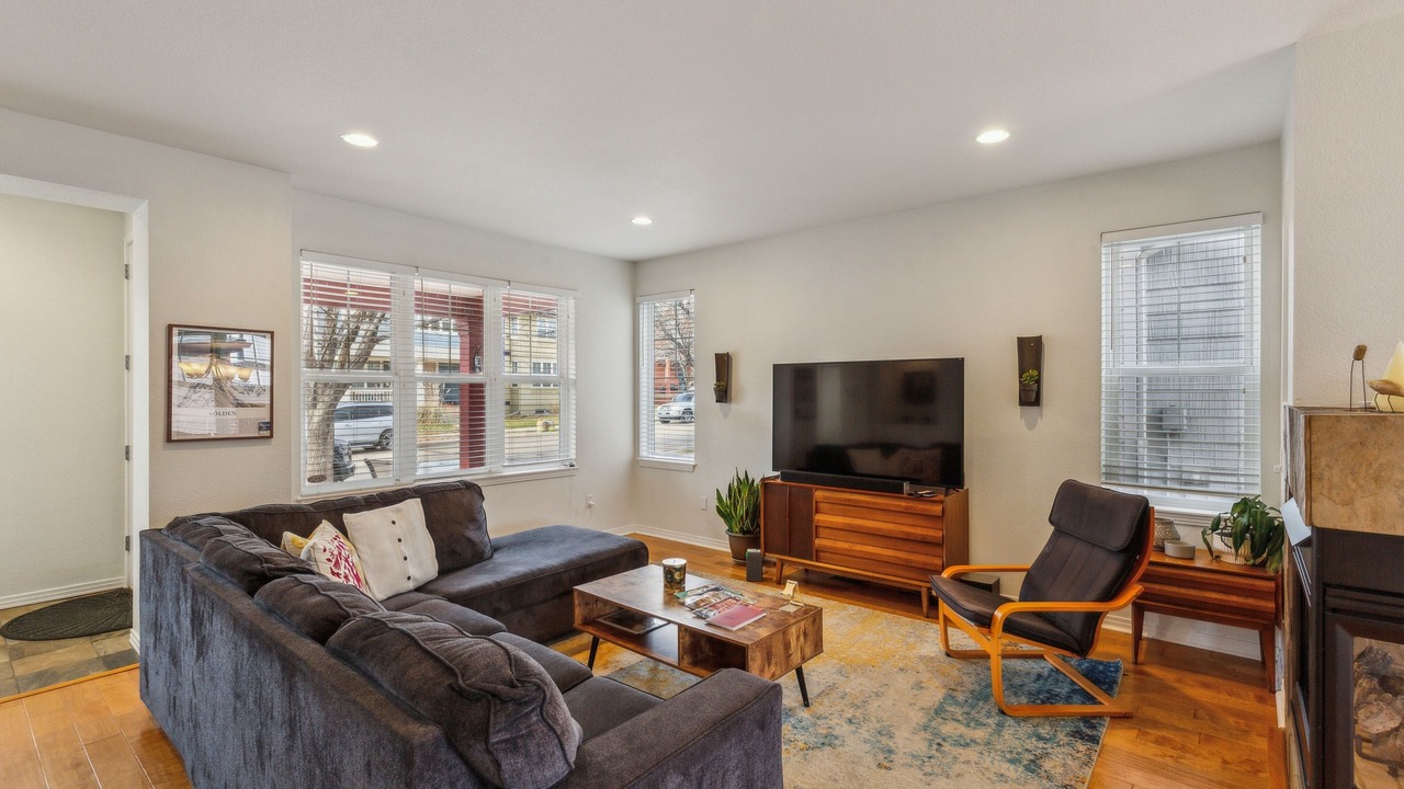 Photo of Livingroom in Longmont