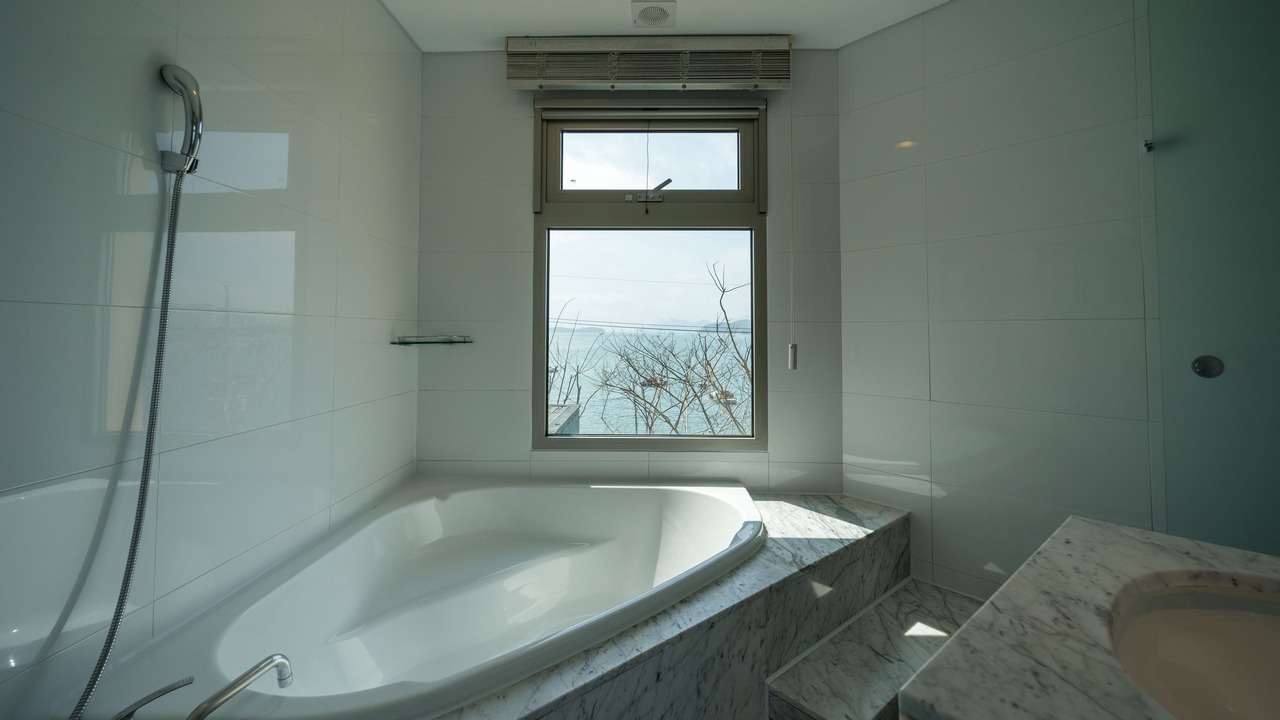 Photo of Bathroom in Tongyeong