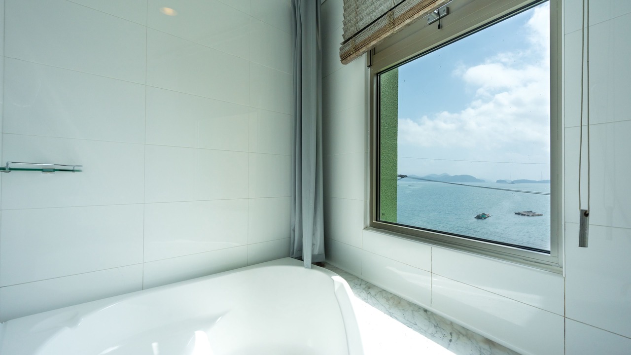Photo of Bathroom in Tongyeong