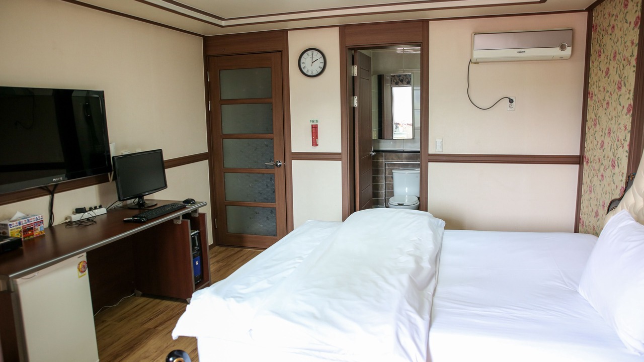 Photo of Bedroom in Gumi
