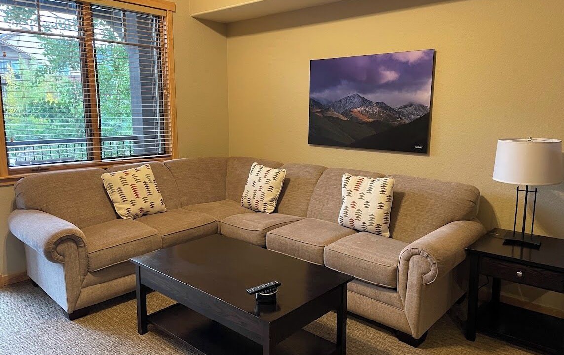 Photo of Livingroom in Four O'Clock