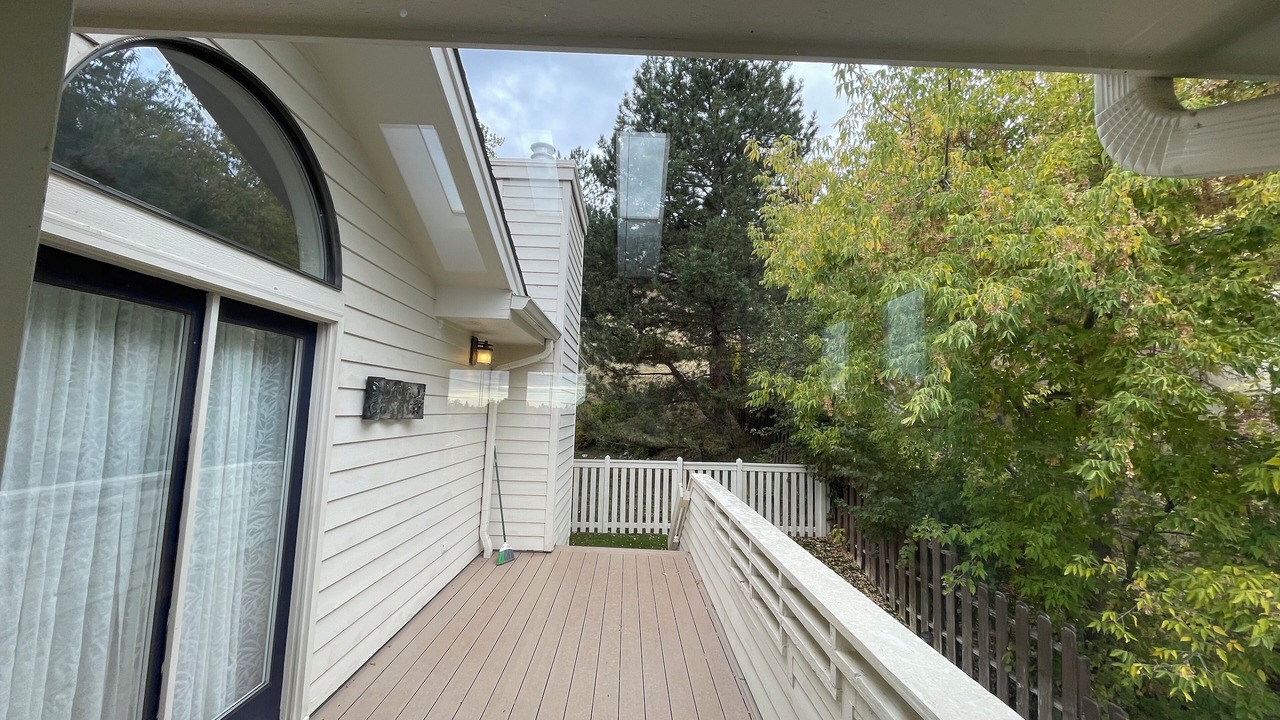 Photo of Patio Balcony in Wonderland Hills