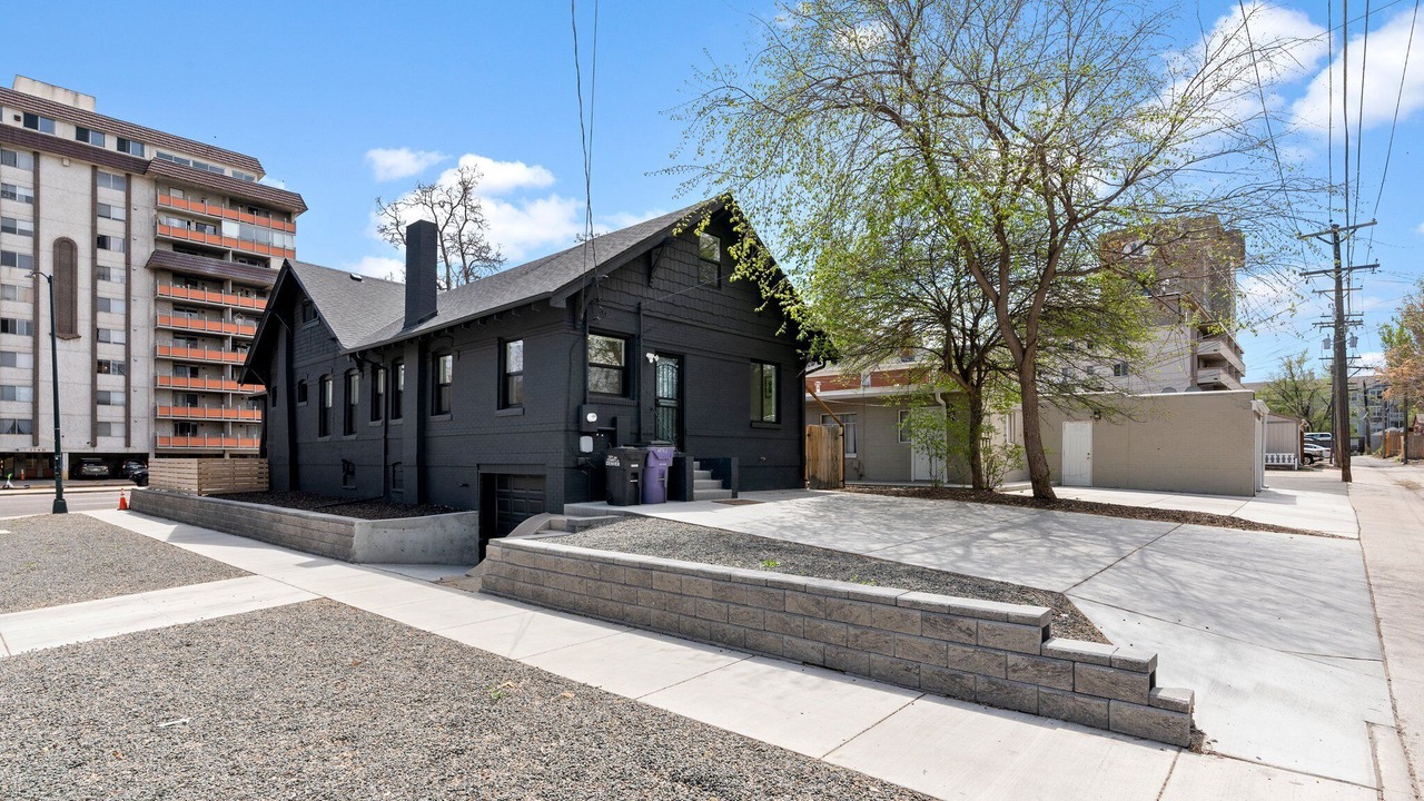 Photo of Outdoor in Hale