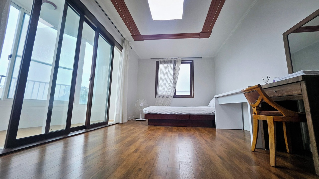 Photo of Bedroom in Downtown