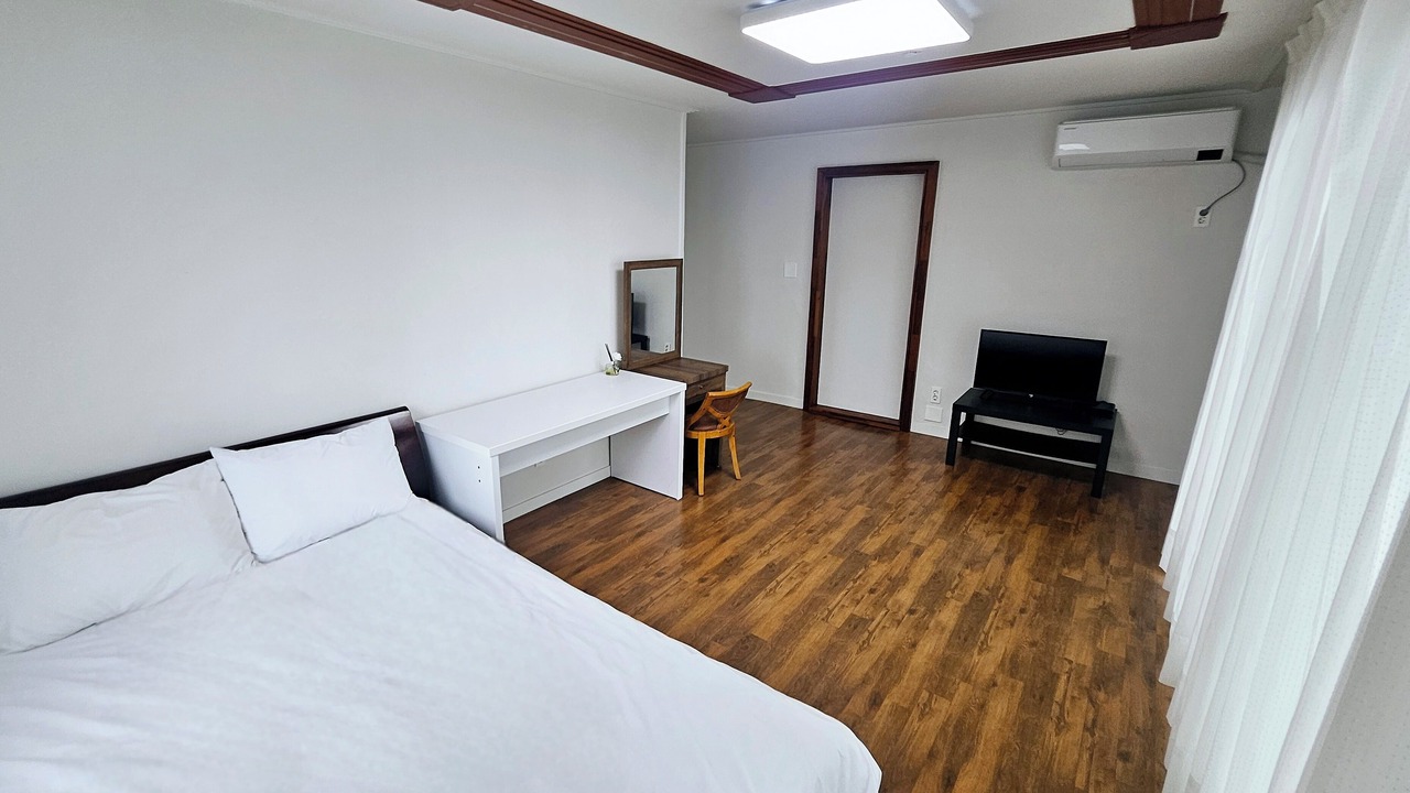 Photo of Bedroom in Downtown