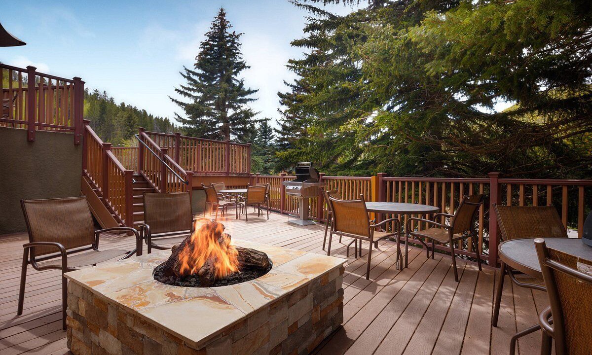 Photo of Outdoor in Highland Meadows