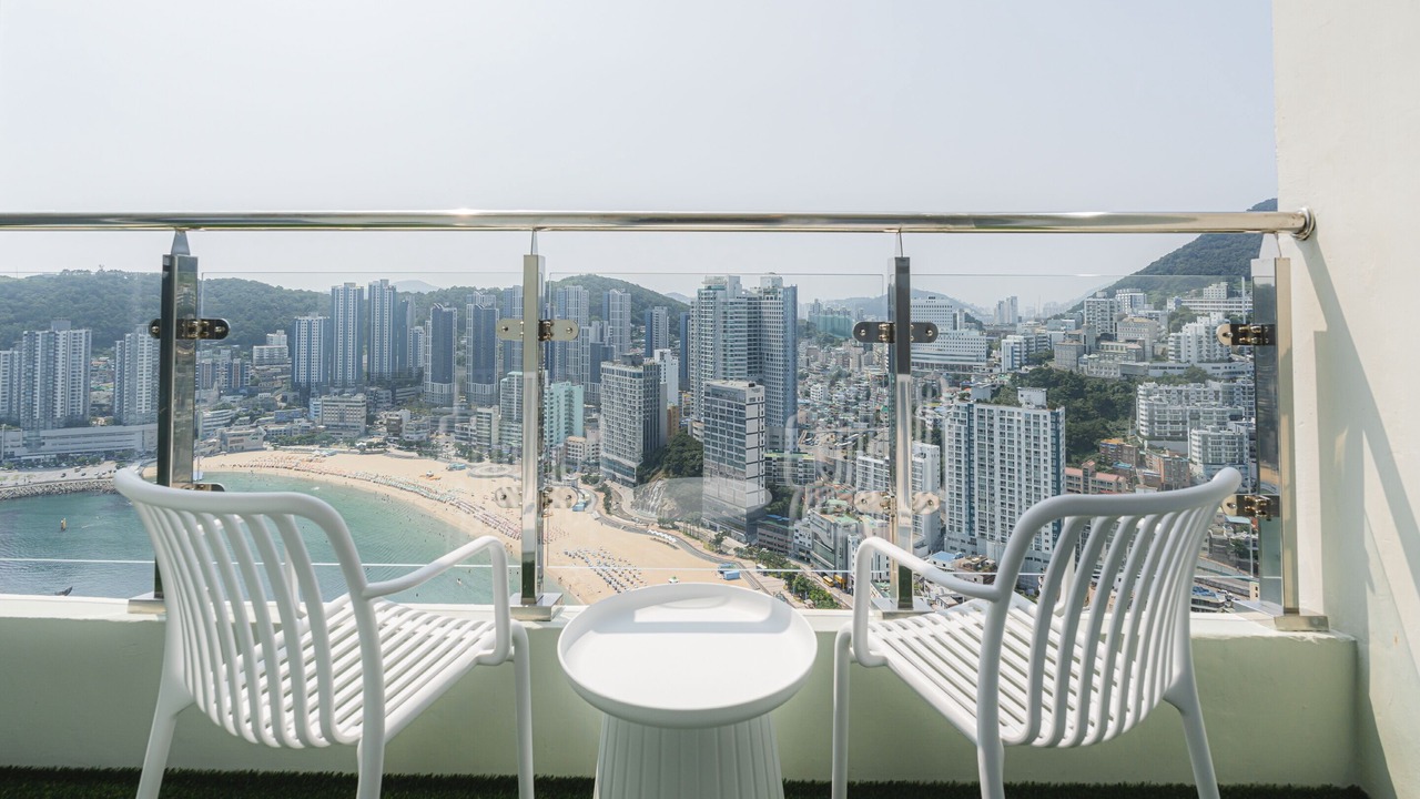 Photo of Patio Balcony in Seo