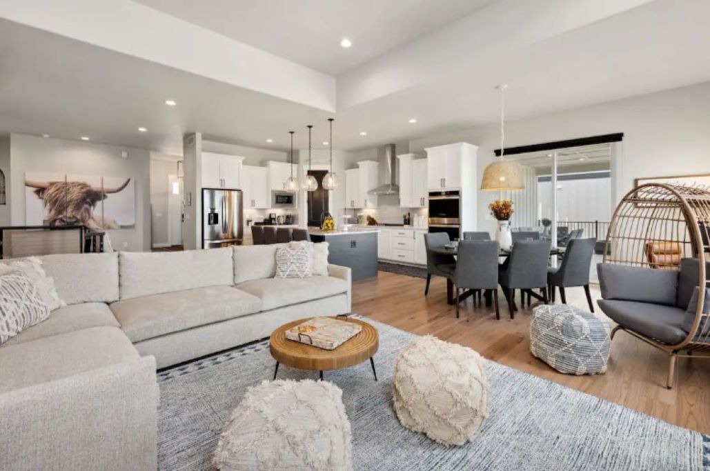 Photo of Livingroom in Centerra