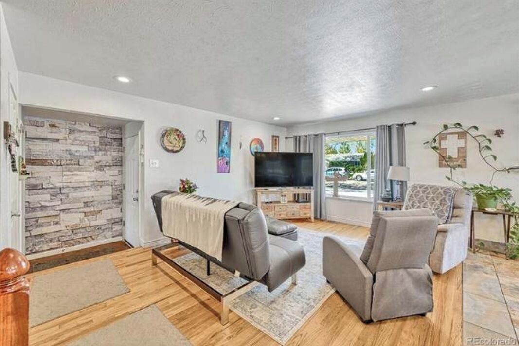 Photo of Livingroom in Lakewood