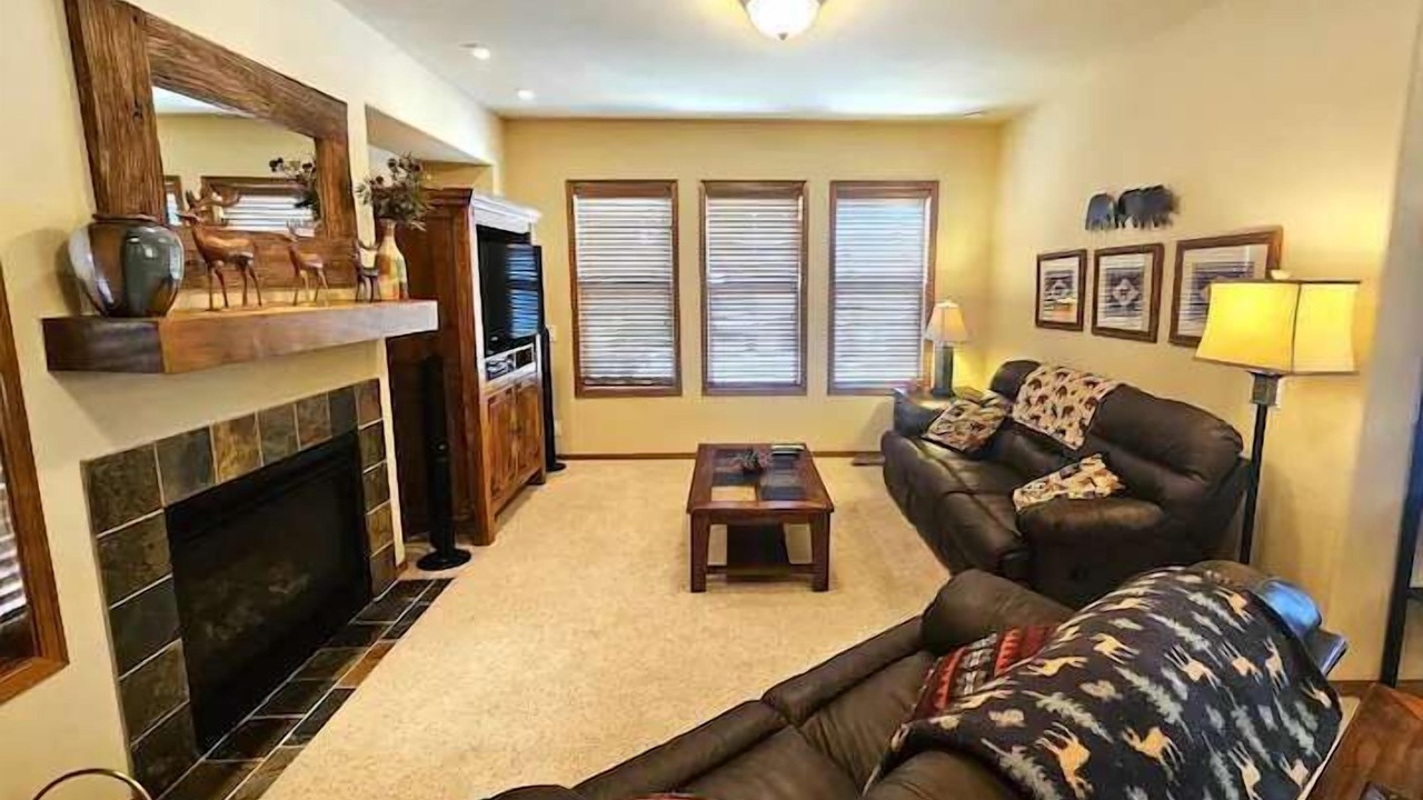 Photo of Livingroom in Fraser