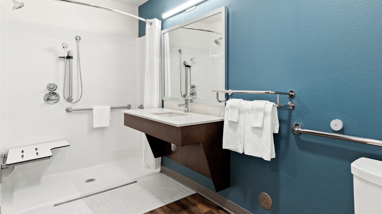 Photo of Bathroom in Dupont