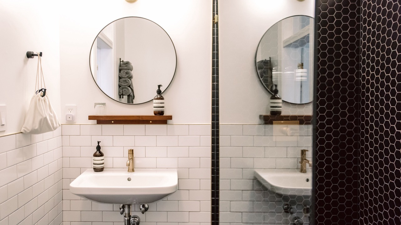 Photo of Bathroom in Silverton