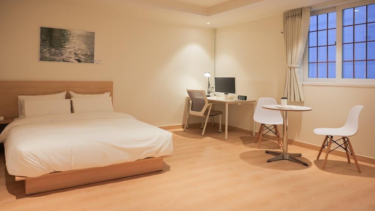 Photo of Bedroom in Bongmyeong-dong