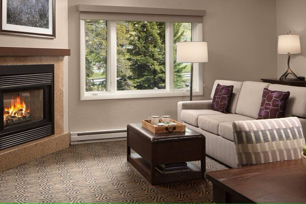 Photo of Livingroom in Highland Meadows