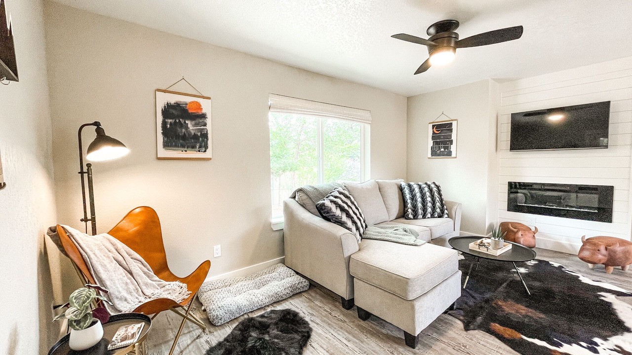Photo of Livingroom in East Colorado Springs