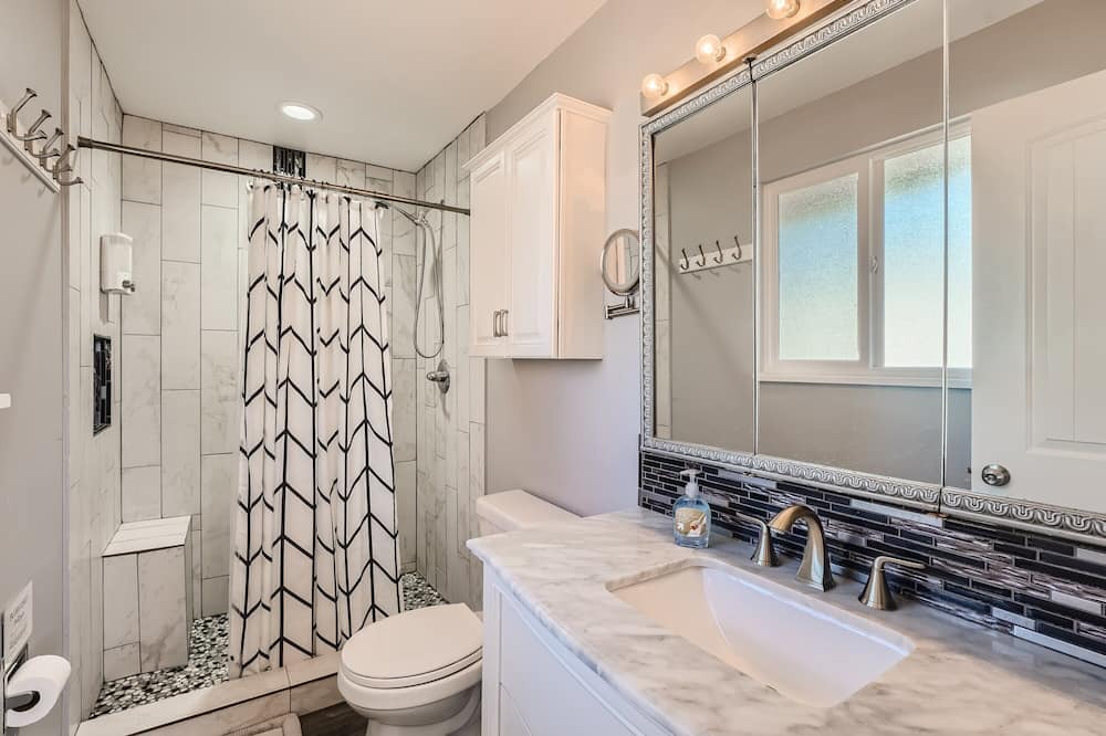 Photo of Bathroom in Lakewood