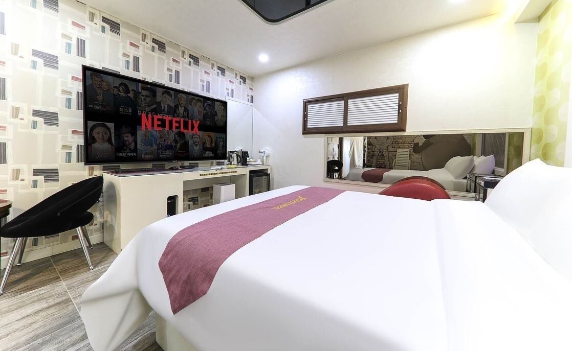 Photo of Bedroom in Downtown