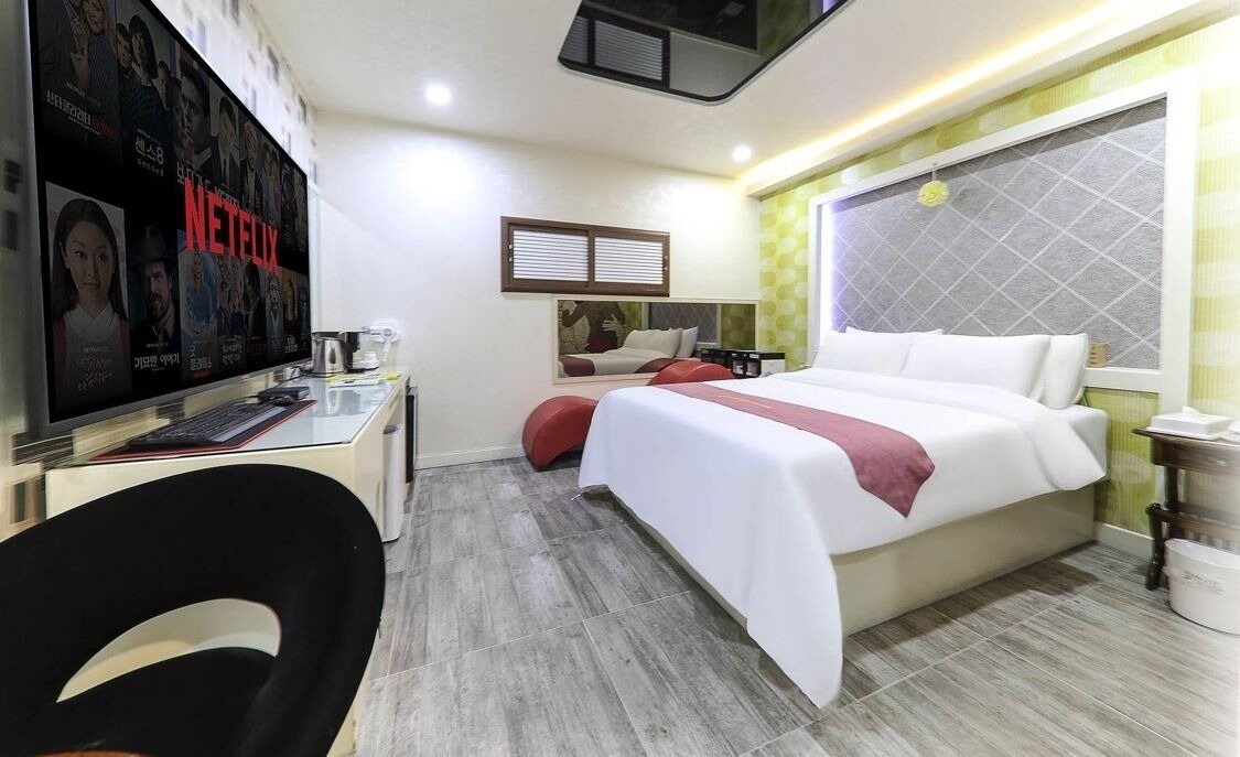 Photo of Bedroom in Downtown