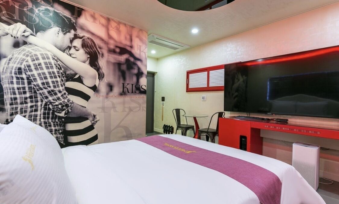 Photo of Bedroom in Downtown