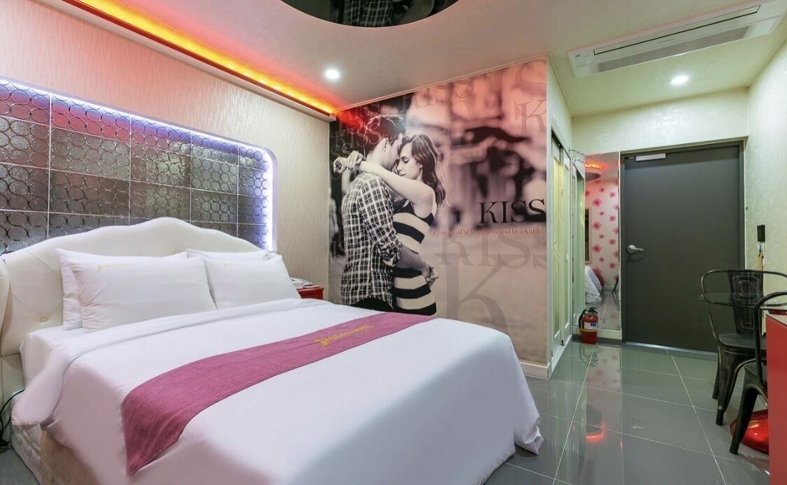 Photo of Bedroom in Downtown