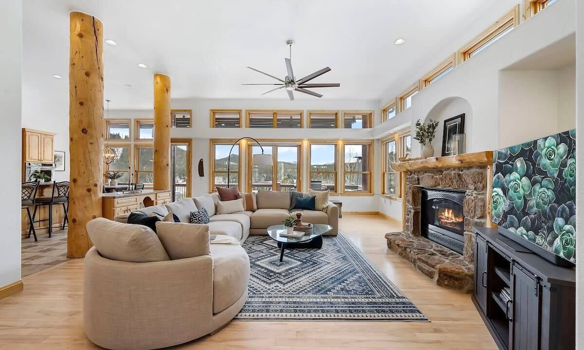 Photo of Livingroom in Bailey