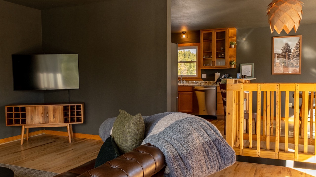 Photo of Livingroom in Grand View Highlands