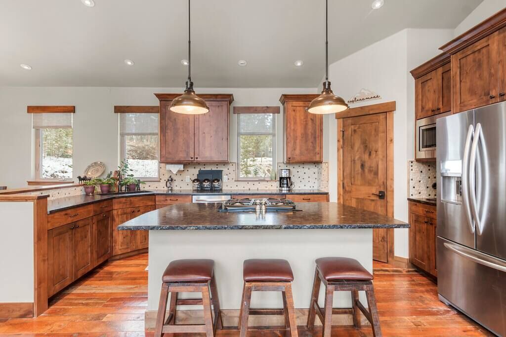Photo of Kitchen in Lakeshore