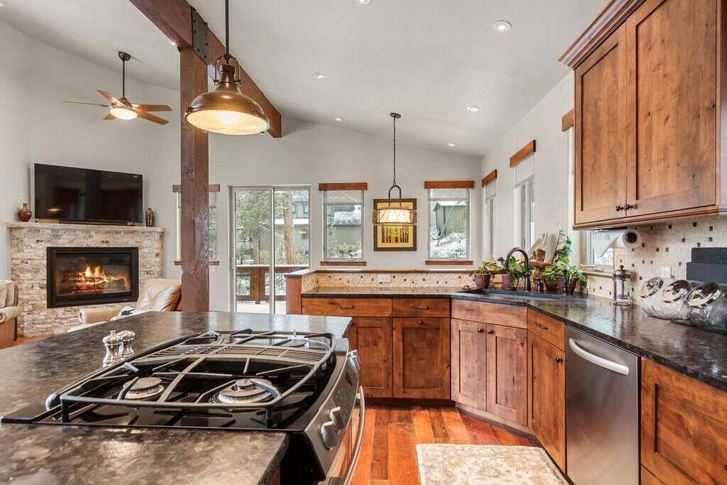 Photo of Kitchen in Lakeshore