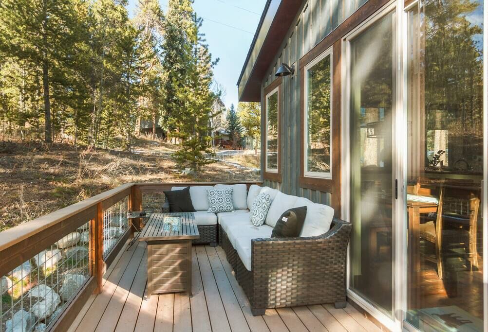 Photo of Outdoor in Lakeshore