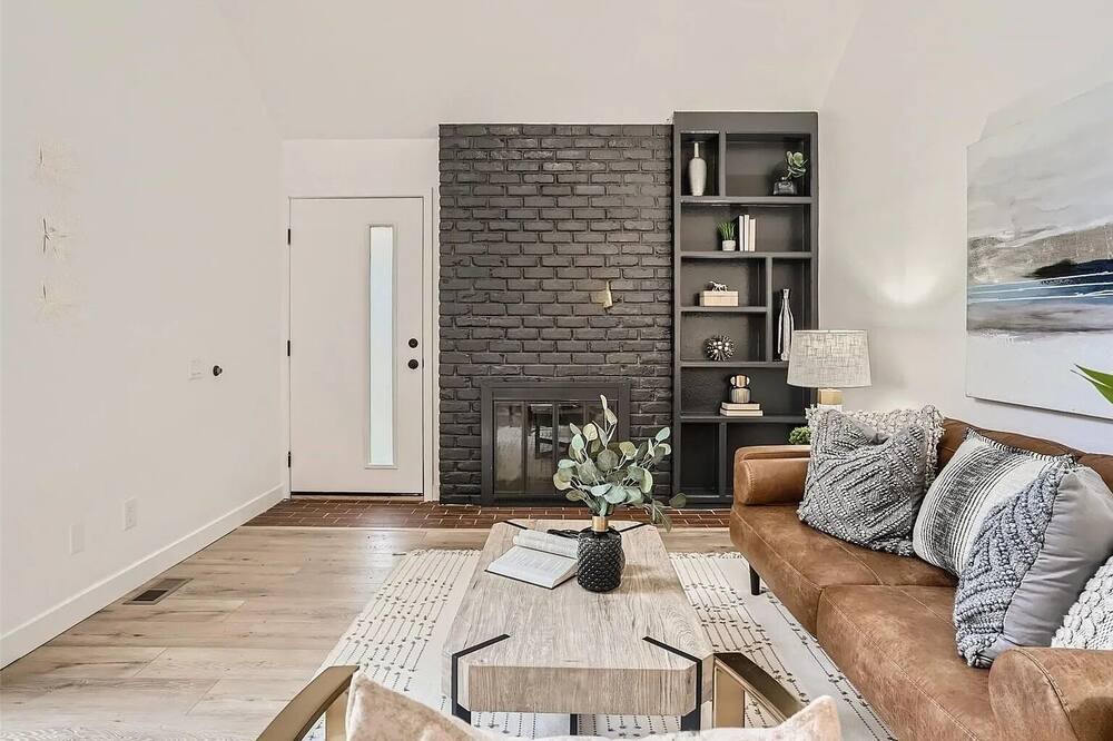 Photo of Livingroom in Ken Caryl Ranch Plains