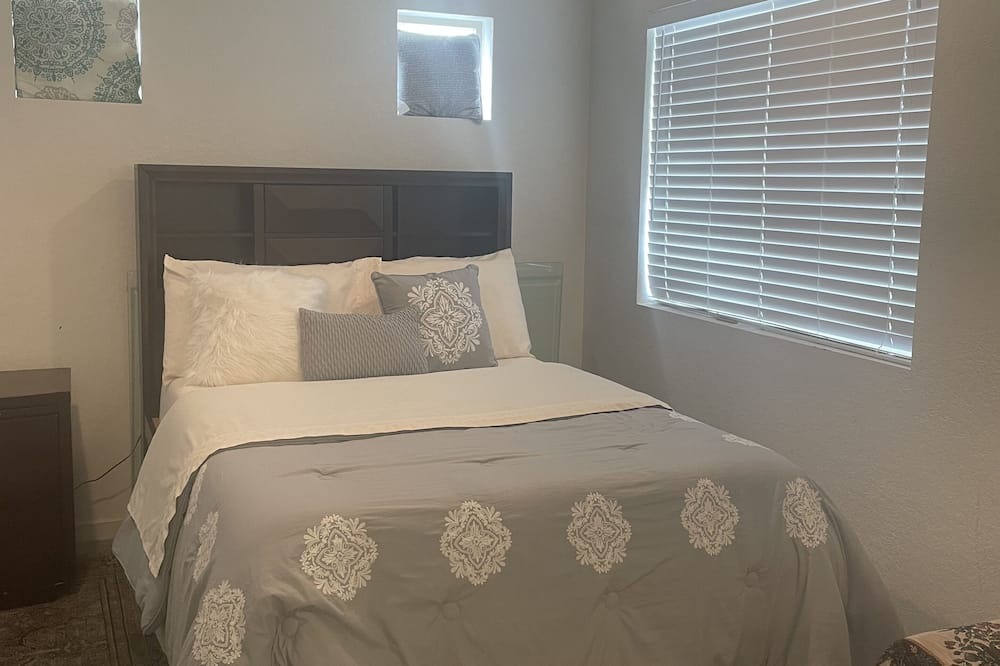 Photo of Bedroom in Green Valley Ranch