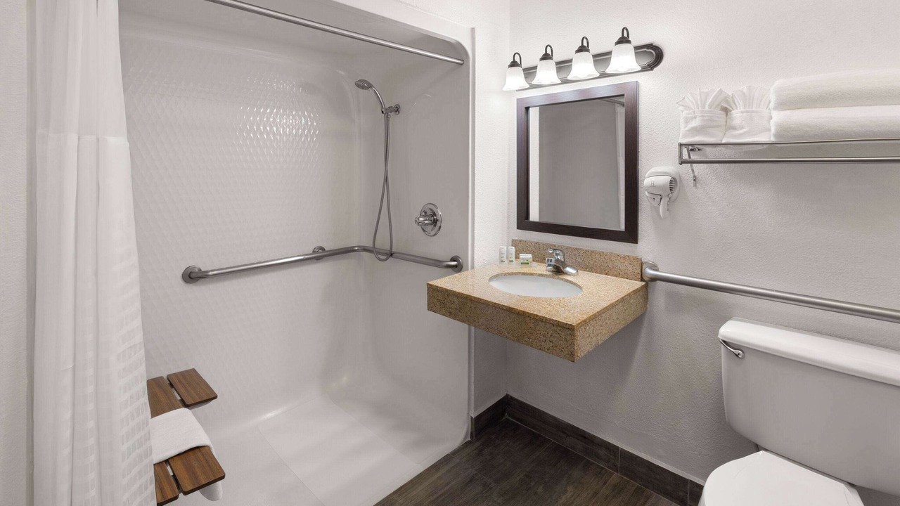 Photo of Bathroom in Aurora