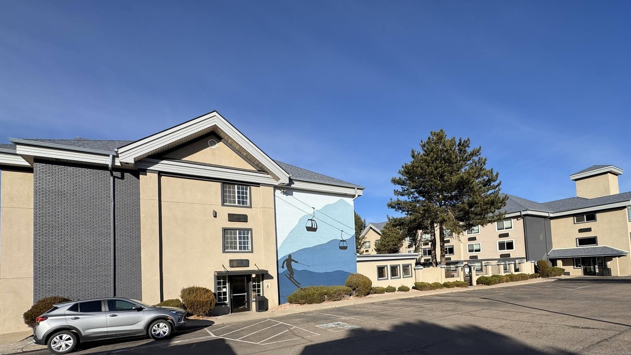 Photo of Outdoor in Denver West