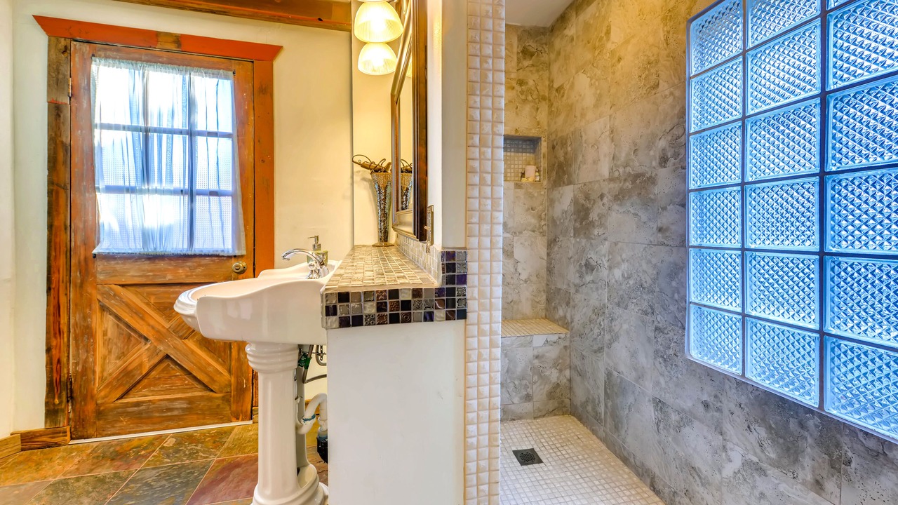 Photo of Bathroom in Morrison