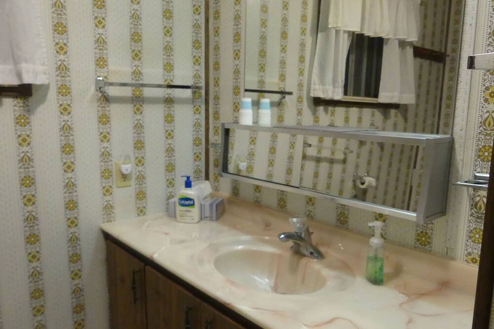 Photo of Bathroom in Collbran