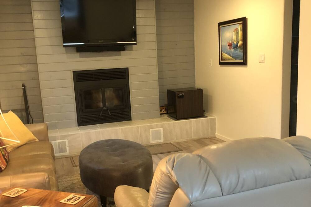 Photo of Livingroom in Northglenn