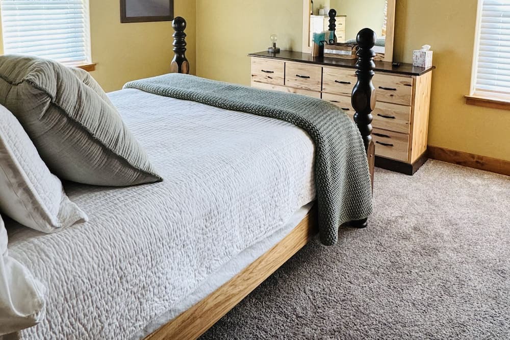 Photo of Bedroom in Craig