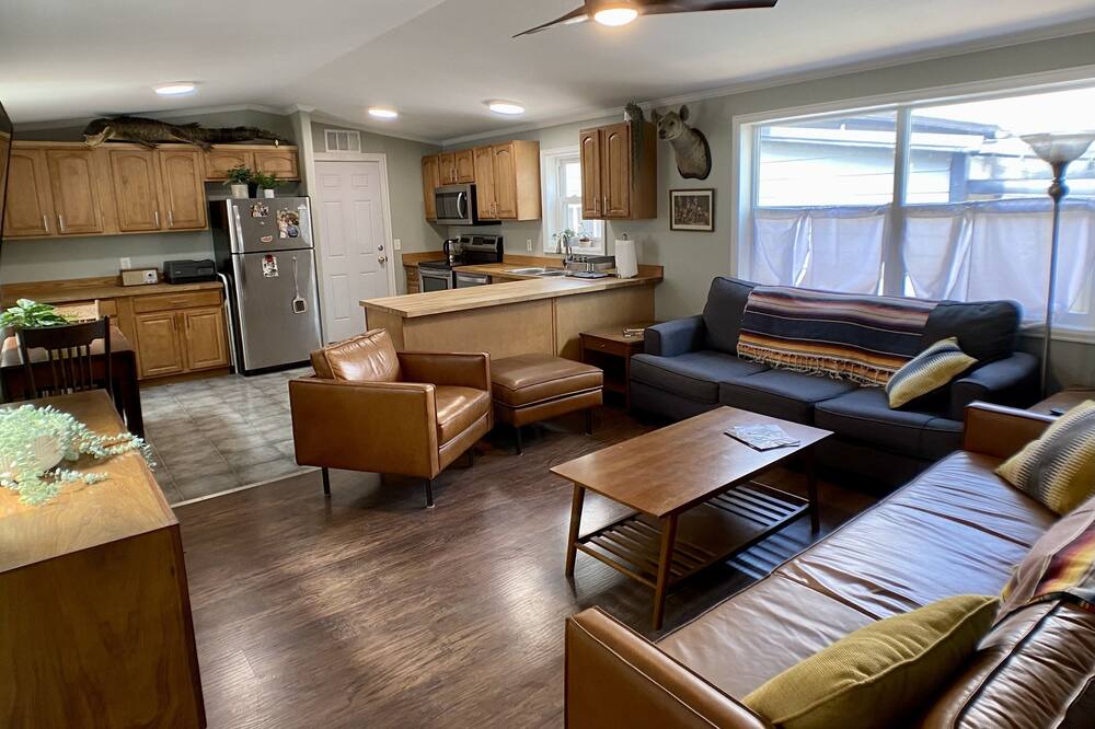 Photo of Livingroom in Cole